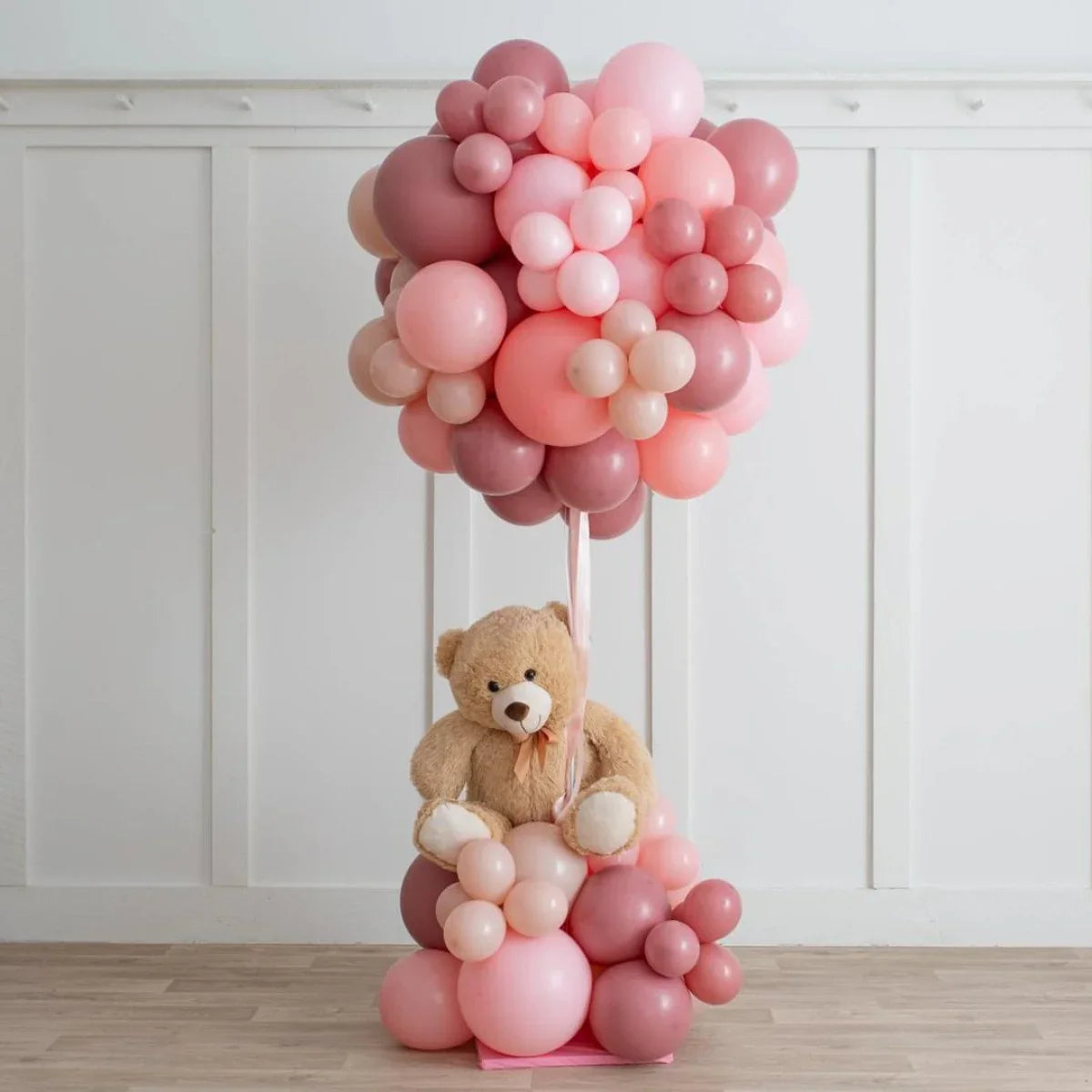 Teddy bear hot air balloon decor with pink and blush balloons for Dubai baby shower