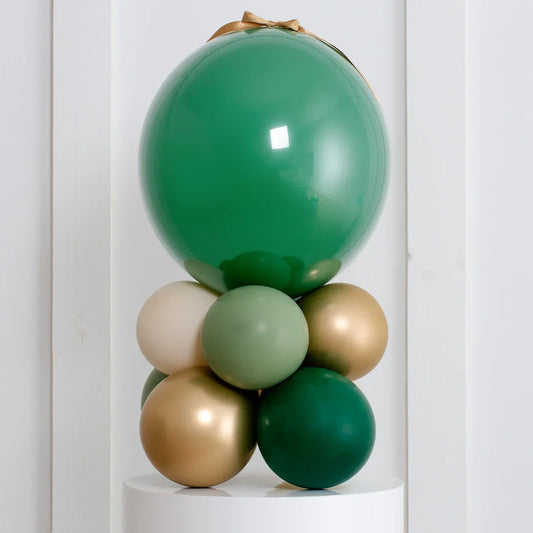 Forest Green Bubble Balloon Stack – Elegant, Nature-Inspired Display