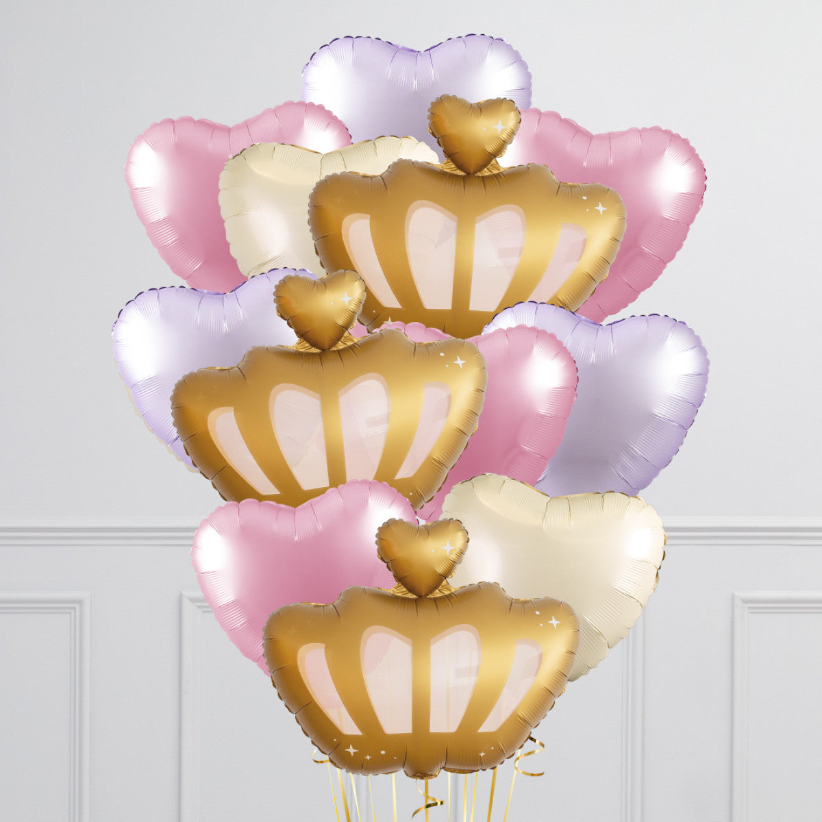 Customizable Helium Heart & Crown Balloon Bunches in Dubai