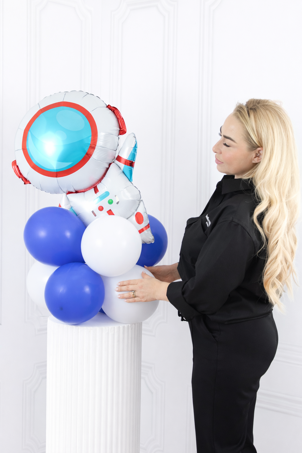 Astronaut Stack Balloon – Space-Themed Party Decoration in Dubai