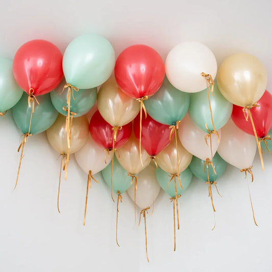 Classic Christmas Helium Ceiling Balloons – Festive Celebration Décor in Dubai