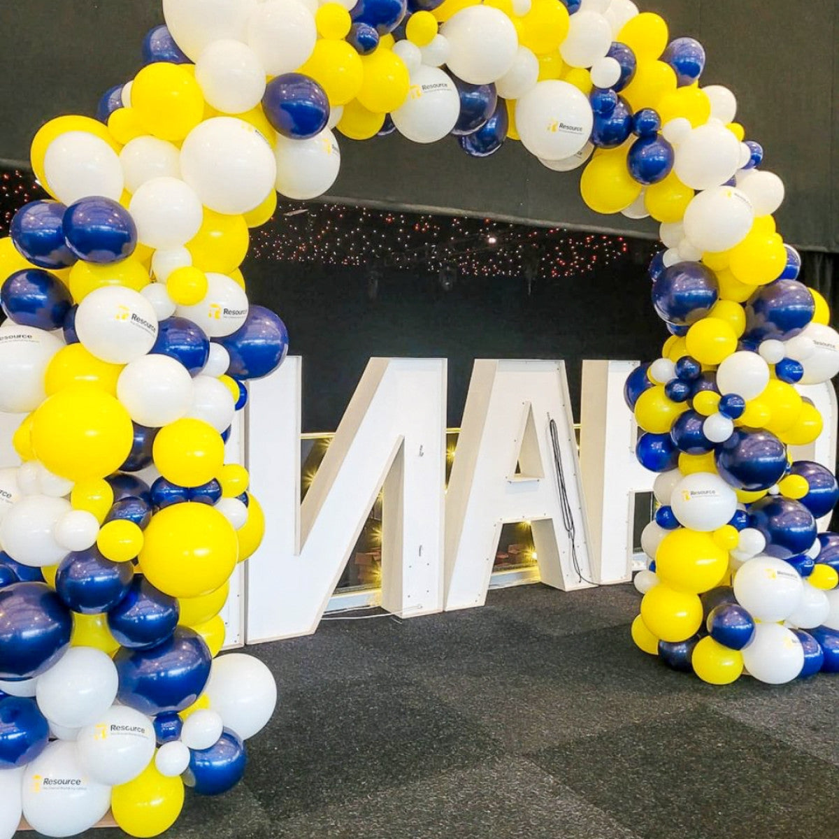 Stunning Corporate Balloon Arches in Dubai for Unforgettable Events
