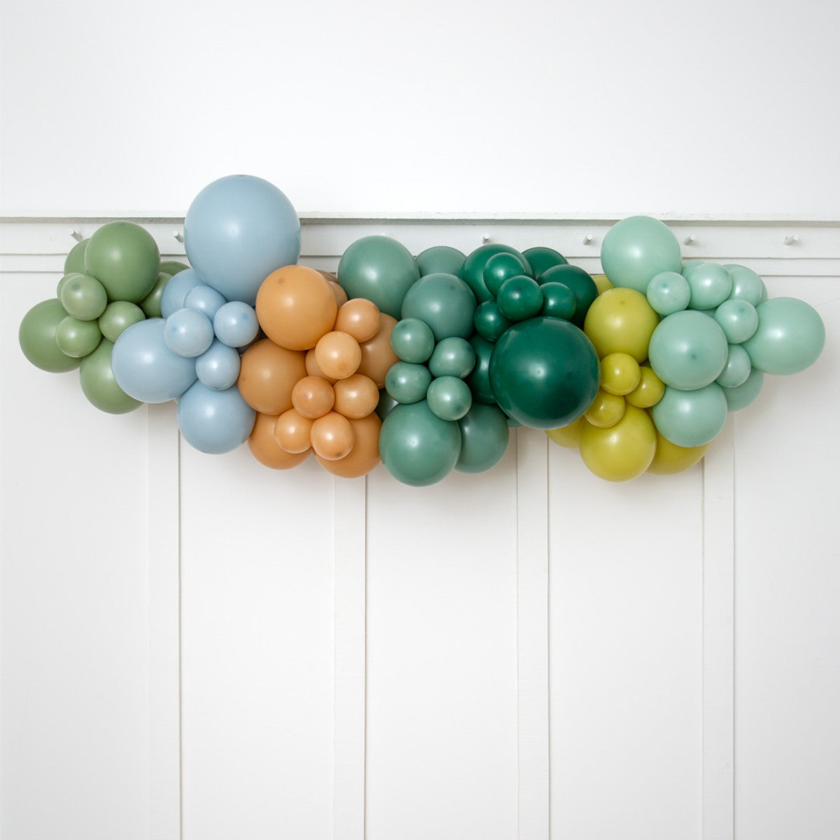 Roarsome Dinosaur Balloon Garland – 2m Pre-Made Party Decor