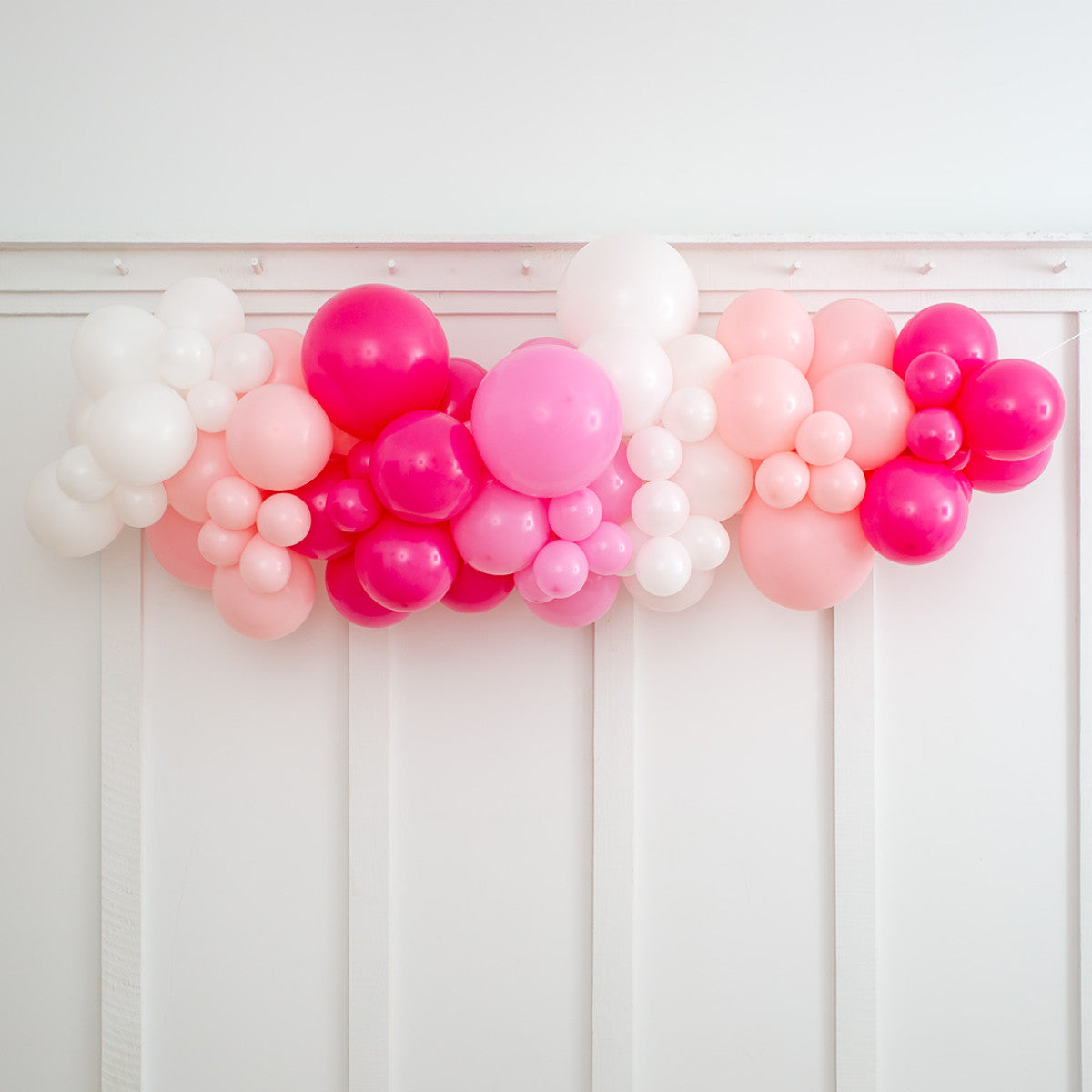 Hello Kitty Balloon Garland – 2m Ready-Made Pink &amp; White Latex Garland