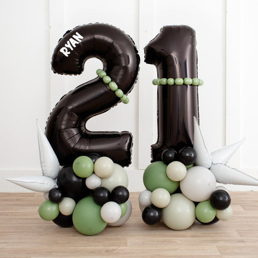 Personalized Black Number Balloon Stack – Elegant &amp; Eco-Friendly