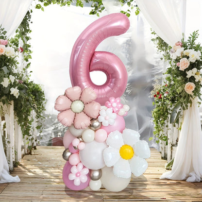 Pink Number Balloon Column with Daisy Accents – Daisy-Themed Party Decor in Dubai