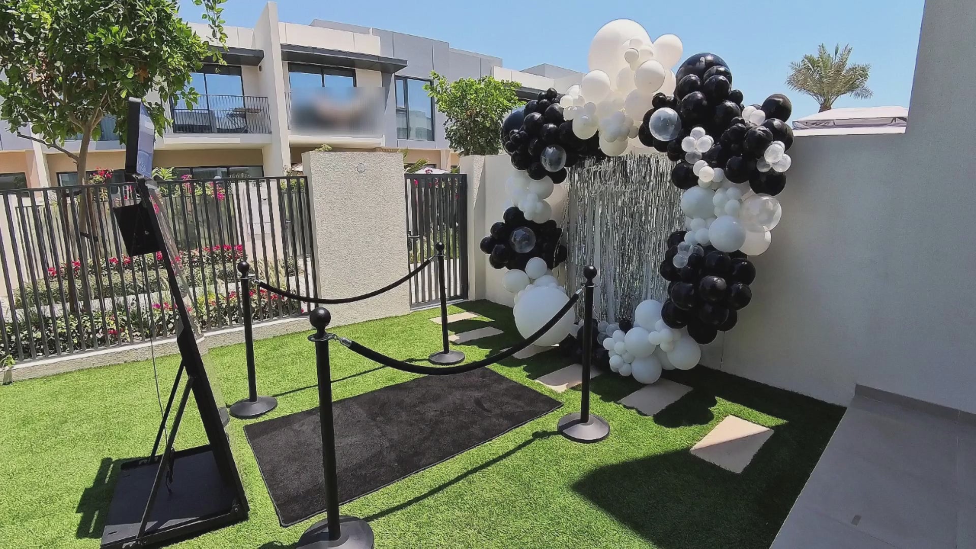 Load video: balloon decoration photobooth